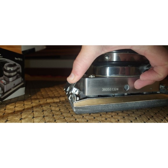 Central Pneumatic Air Orbital Jitterbug Sander 1/2" - Picture 9 of 10